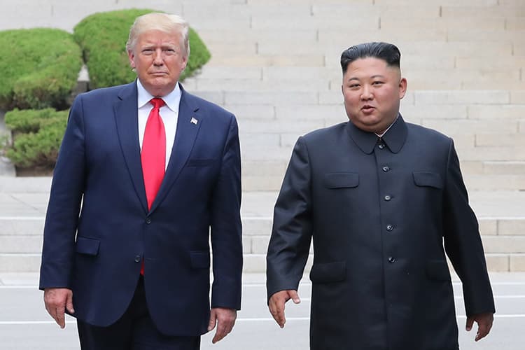 與 “비핵화 전제? 북한과 대화하지 말자는 것”
