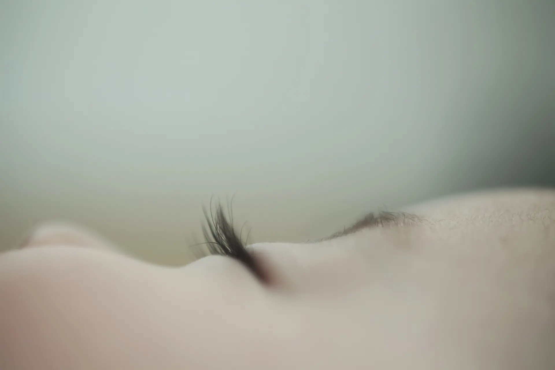 백색소음보다 낮은 '핑크노이즈', 숙면에 도움이 될까